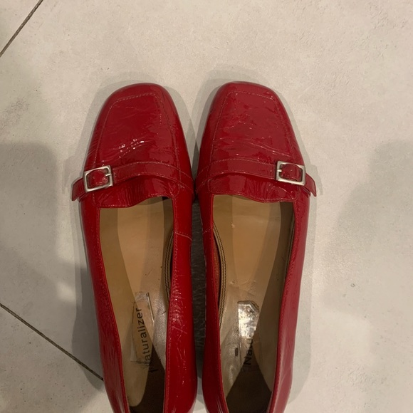 Red shoes - Picture 3 of 4